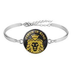 Jesus Is King Bracelet (Ships around 12-18-24)