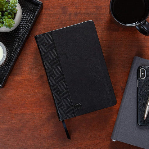 The Passion Translation New Testament (2020 Edition) Black